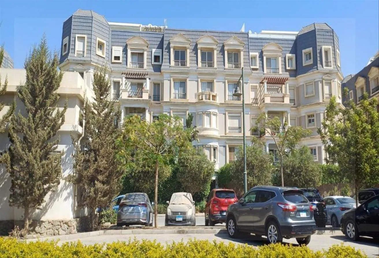 Sale in Mountain View Hyde Park: Apartment - Open View - Very Prime Location