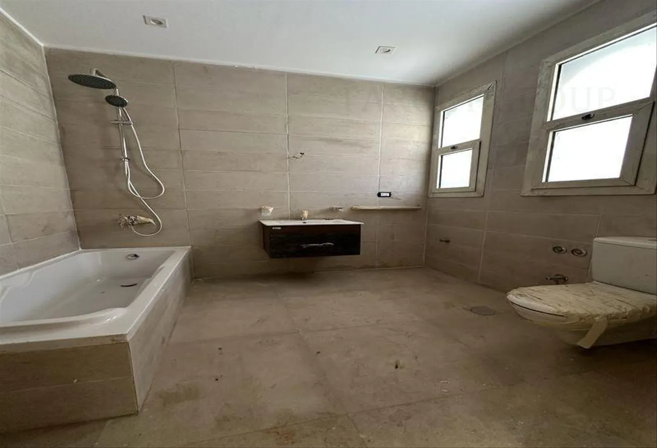 Gallery Image 12