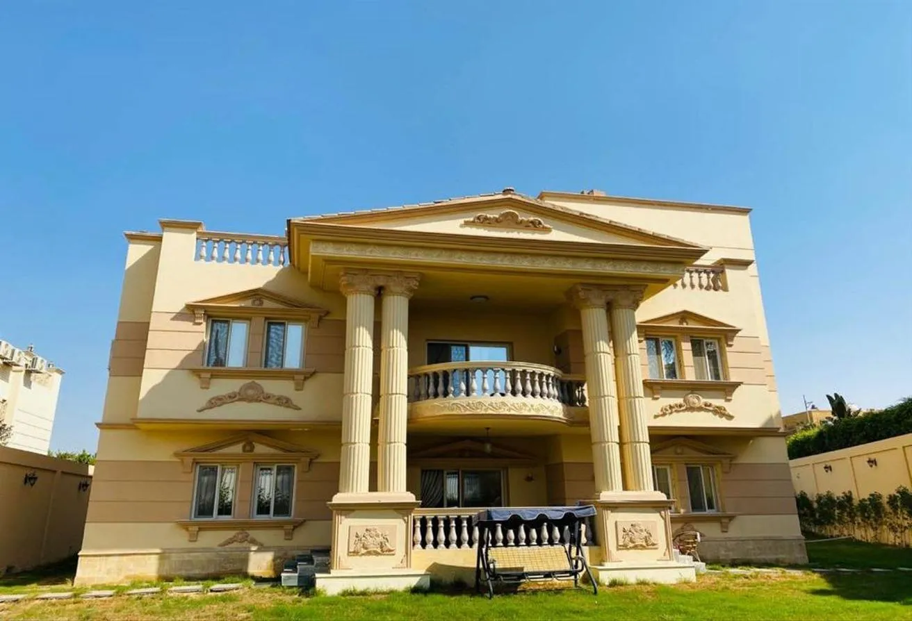 Rent in Royal City: Royal City, for rent, Full Furnished             .