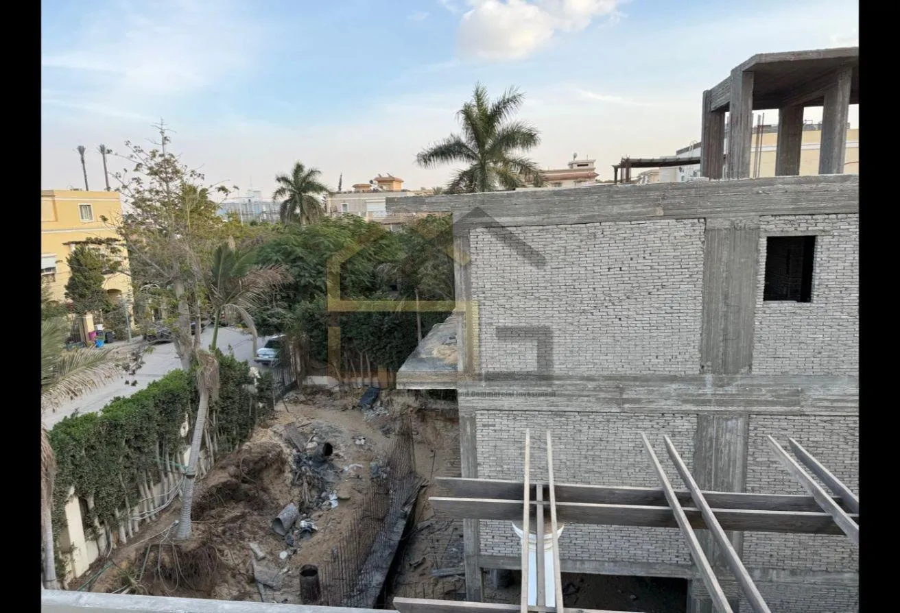 Sale in Belleville: Villa unfinished for sale in Belle Ville compound