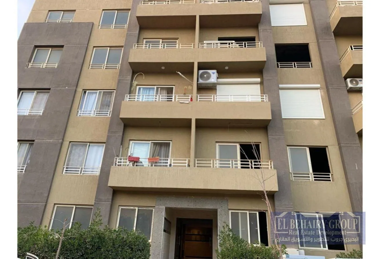 Sale in 5th Settlement Compounds: شقة للبيع في كمبوند القطامية جاردنز