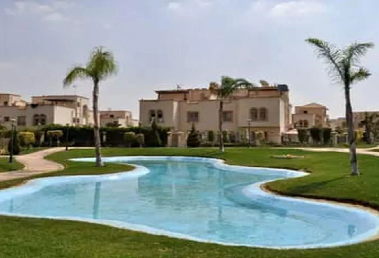 Rent in Greens: Greens, Twin House for rent in El Sheikh Zayed