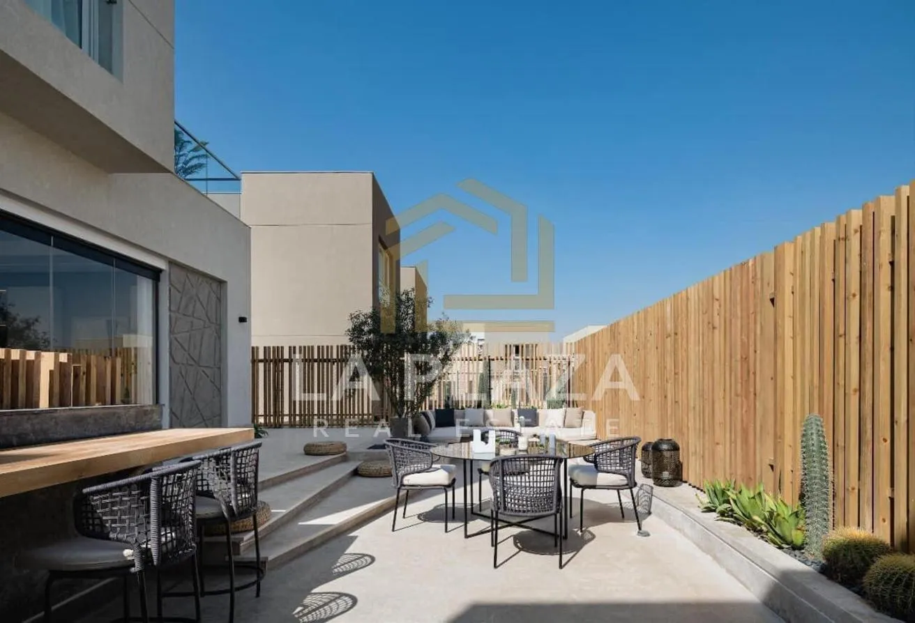 Sale in Badya Palm Hills: townhouse in badya ready to move down payment 6M