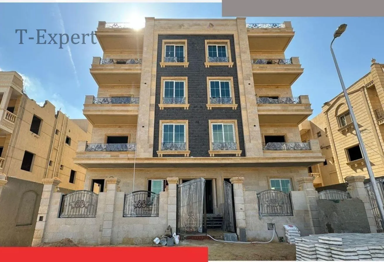 Sale in El Koronfel: شقه  بأميز لوكيشن بالتجمع الخامس بالتقسيط