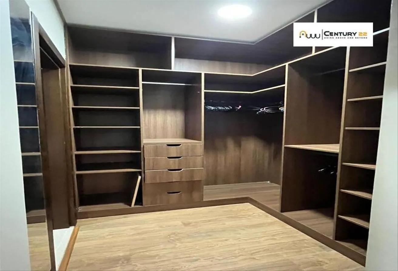 Sale in 90 Avenue: Distinctive furnished apartment for sale in 90 Ave