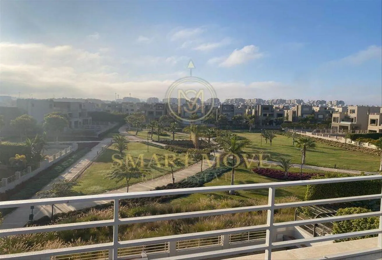 Rent in Palm Hills Katameya Extension: Villa with pool Modern deluxe finishing open view