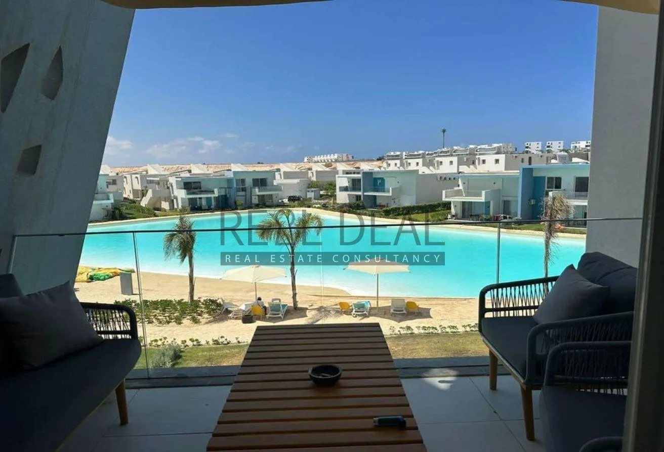 Sale in Fouka Bay: For sale chalet on the coast, finished, first row,