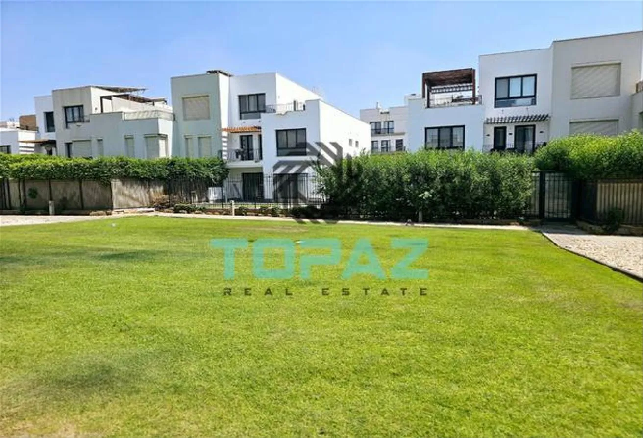 Sale in Westown: Townhouse For sale Courtyard Beverly Hills (Sodic)