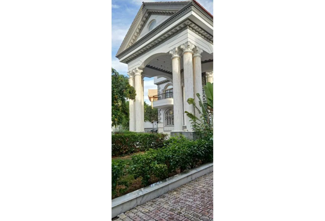 Gallery Image 11