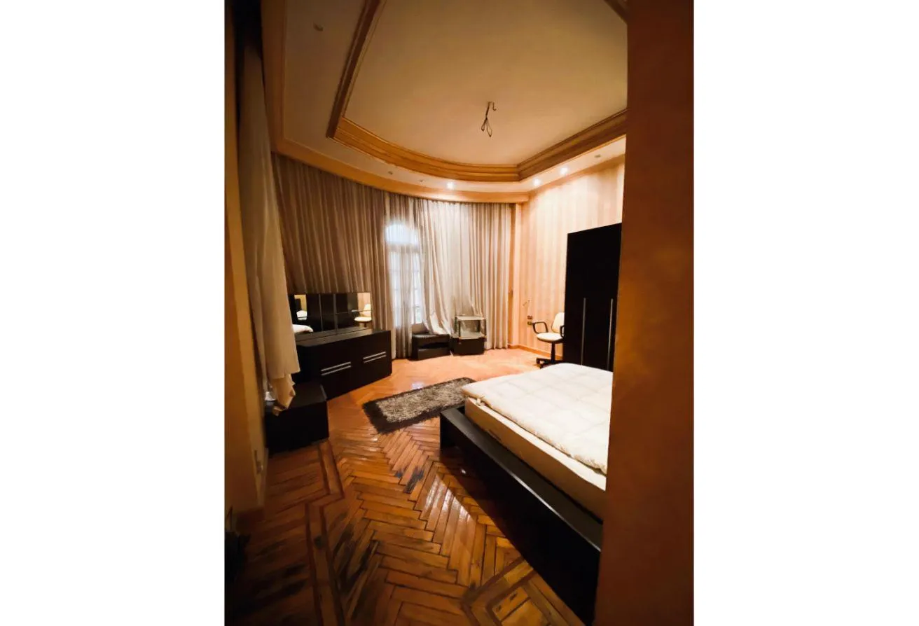 Gallery Image 7