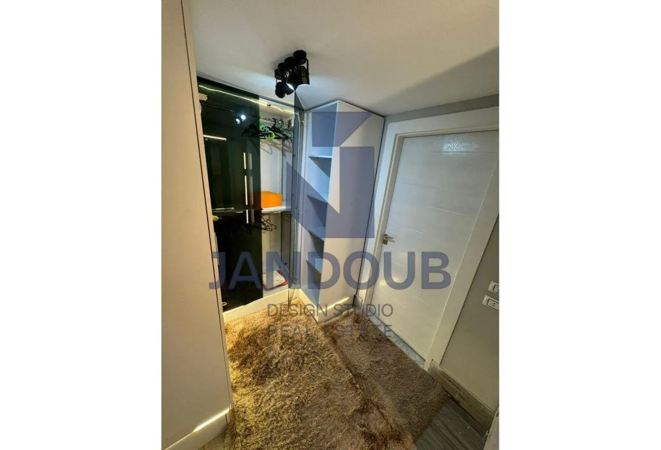 Gallery Image 13
