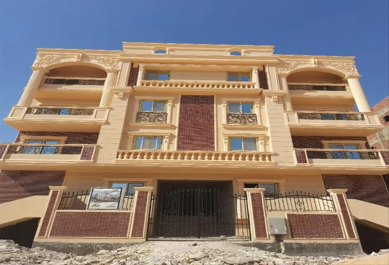 Sale in Diar 2: A complete building for sale 620m in 6th october