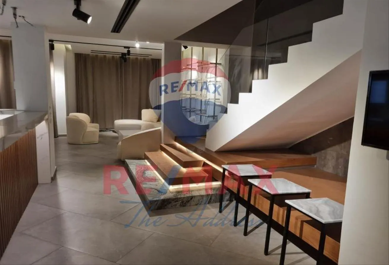 Rent in Palm Hills WoodVille: Townhouse for rent in Palm Hills with appliances | prime location