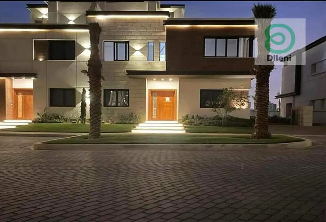 Sale in Azzar: Townhouse Corner Resale RTM fully finished install