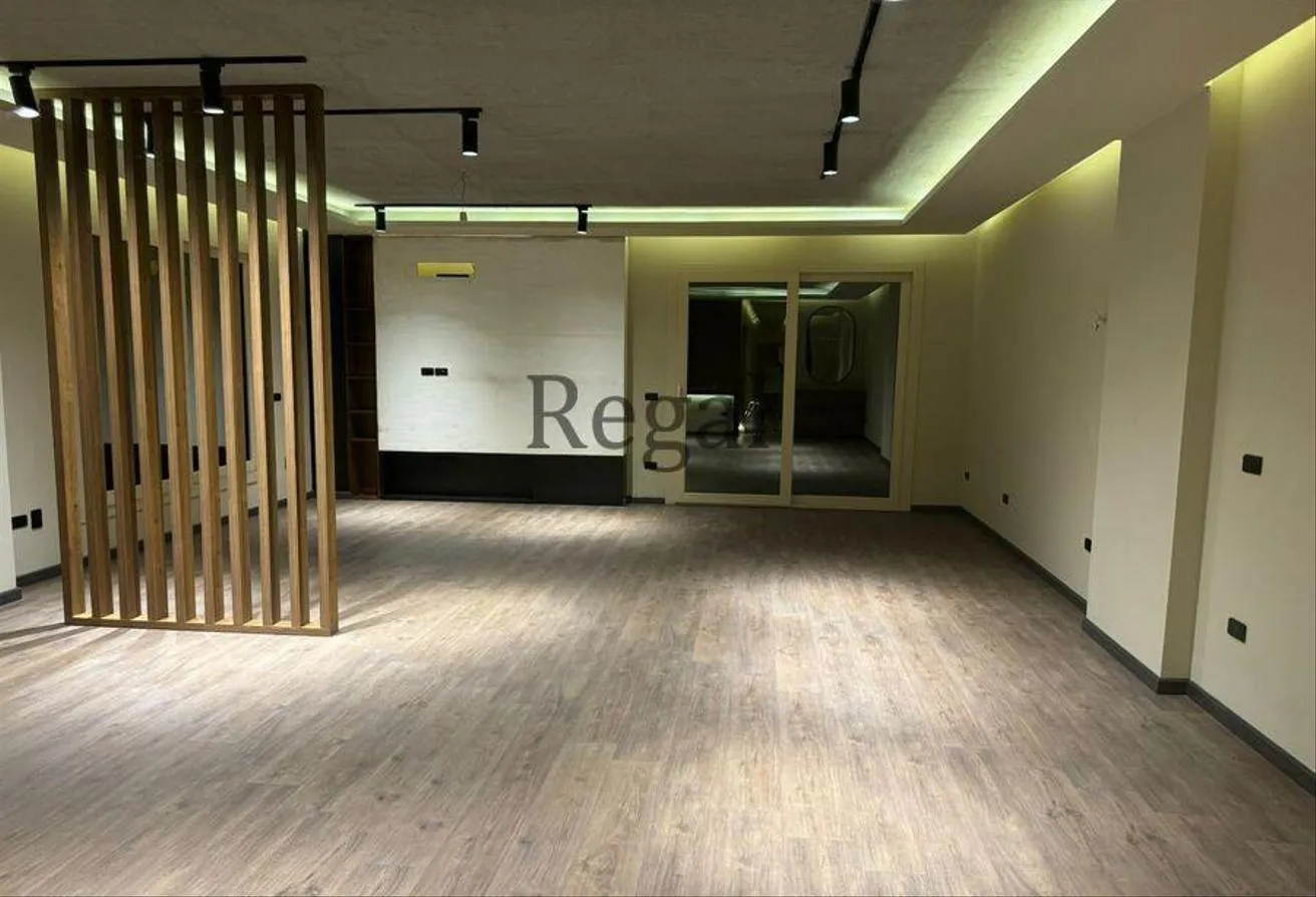 Sale in West Somid Road: شقة متشطبة الترا سوبر لوكس للبيع بموقع مميز ف سومد