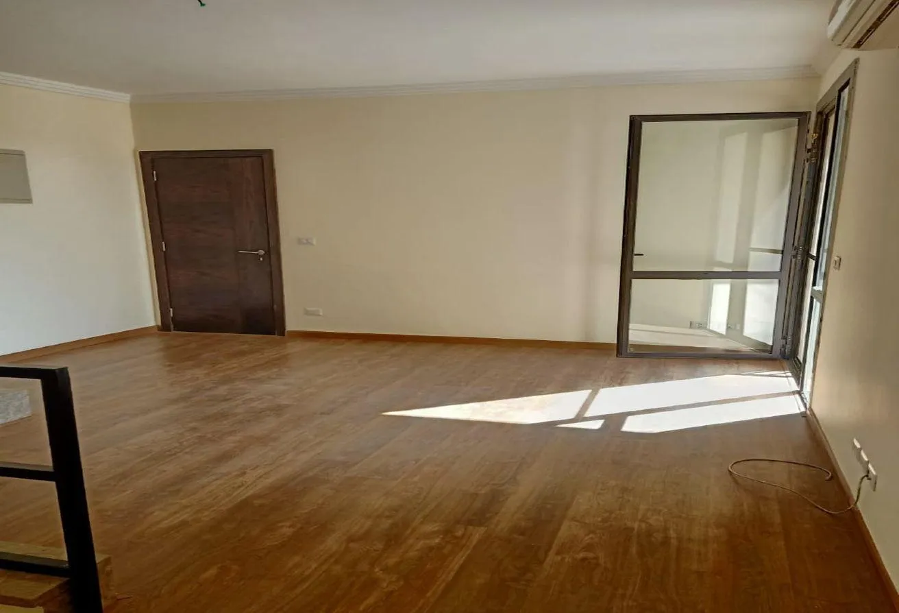 Rent in Westown: Upper duplex For Rent in Westown semi-furnished