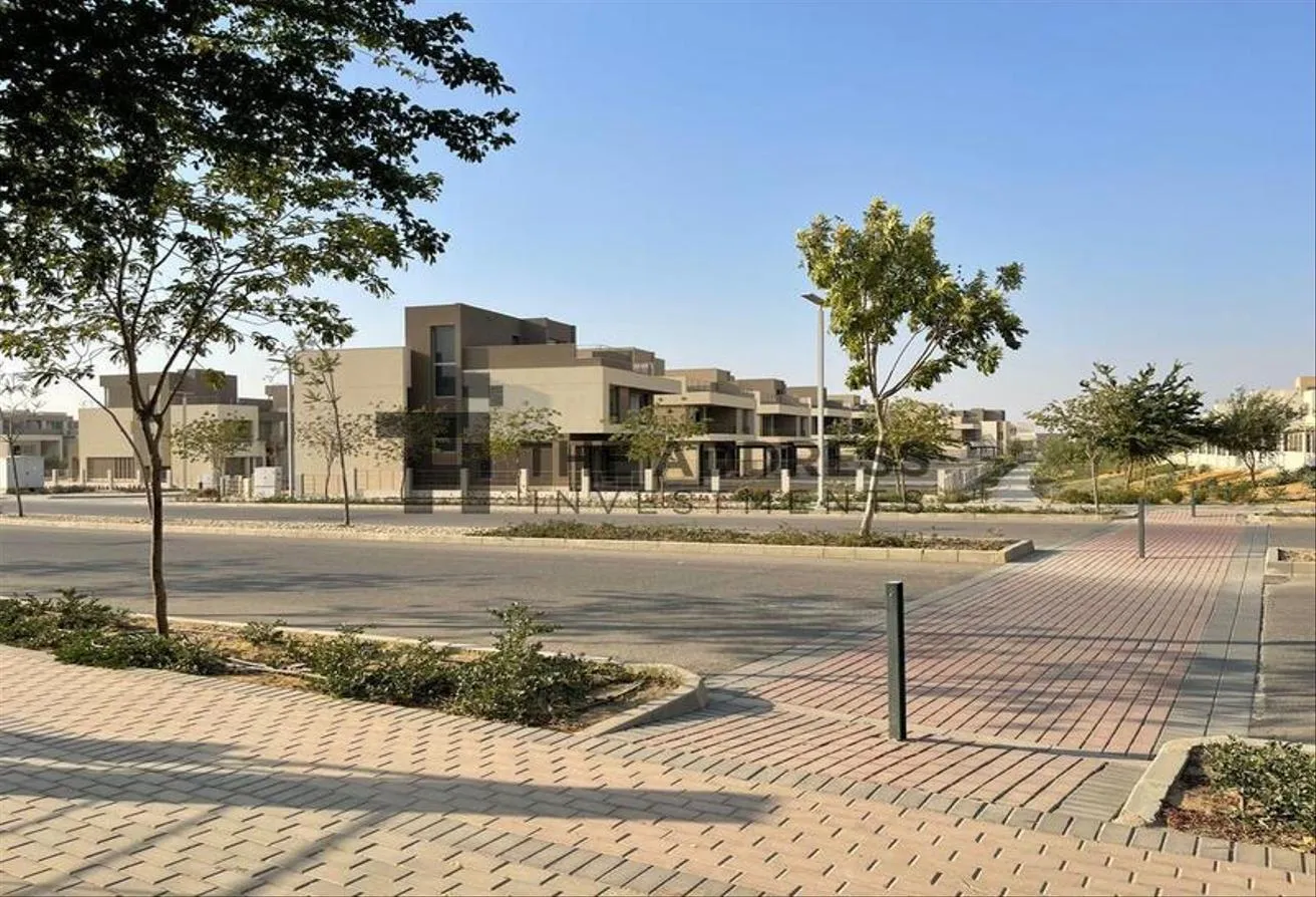 البيع في بالم هيلز نيو كايرو: فيلا مستقلة دقائق للجامعة الامريكية تسهيلات 8سنين 