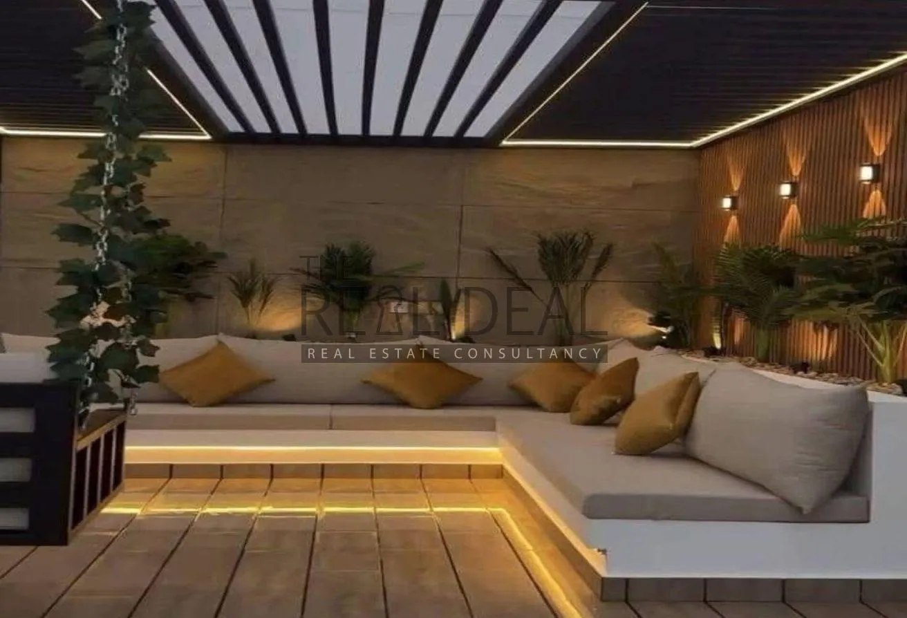 Sale in IL Bosco City: DP 5% villa, 22,000 monthly installments 12y BOSCO