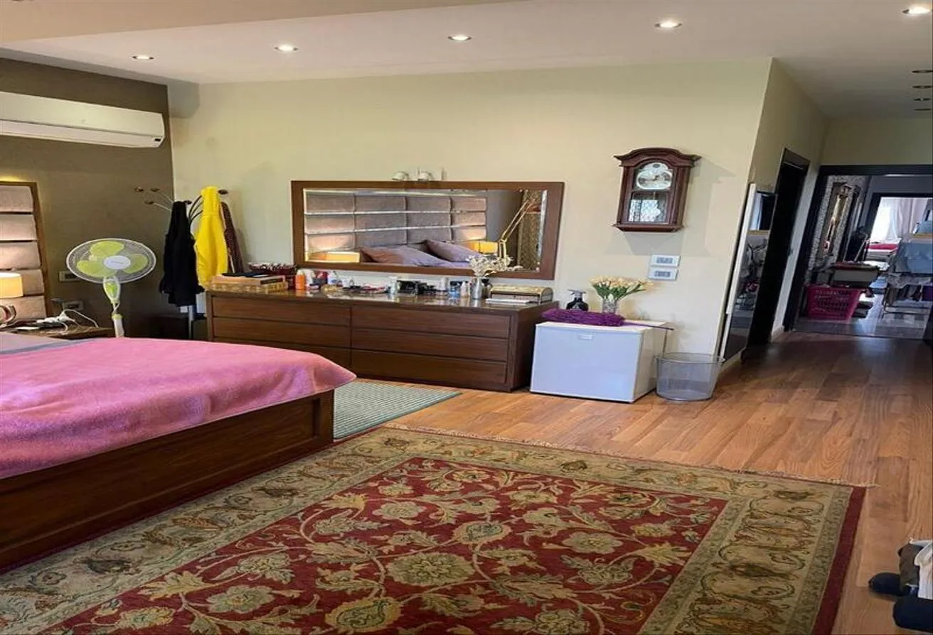 Gallery Image 13