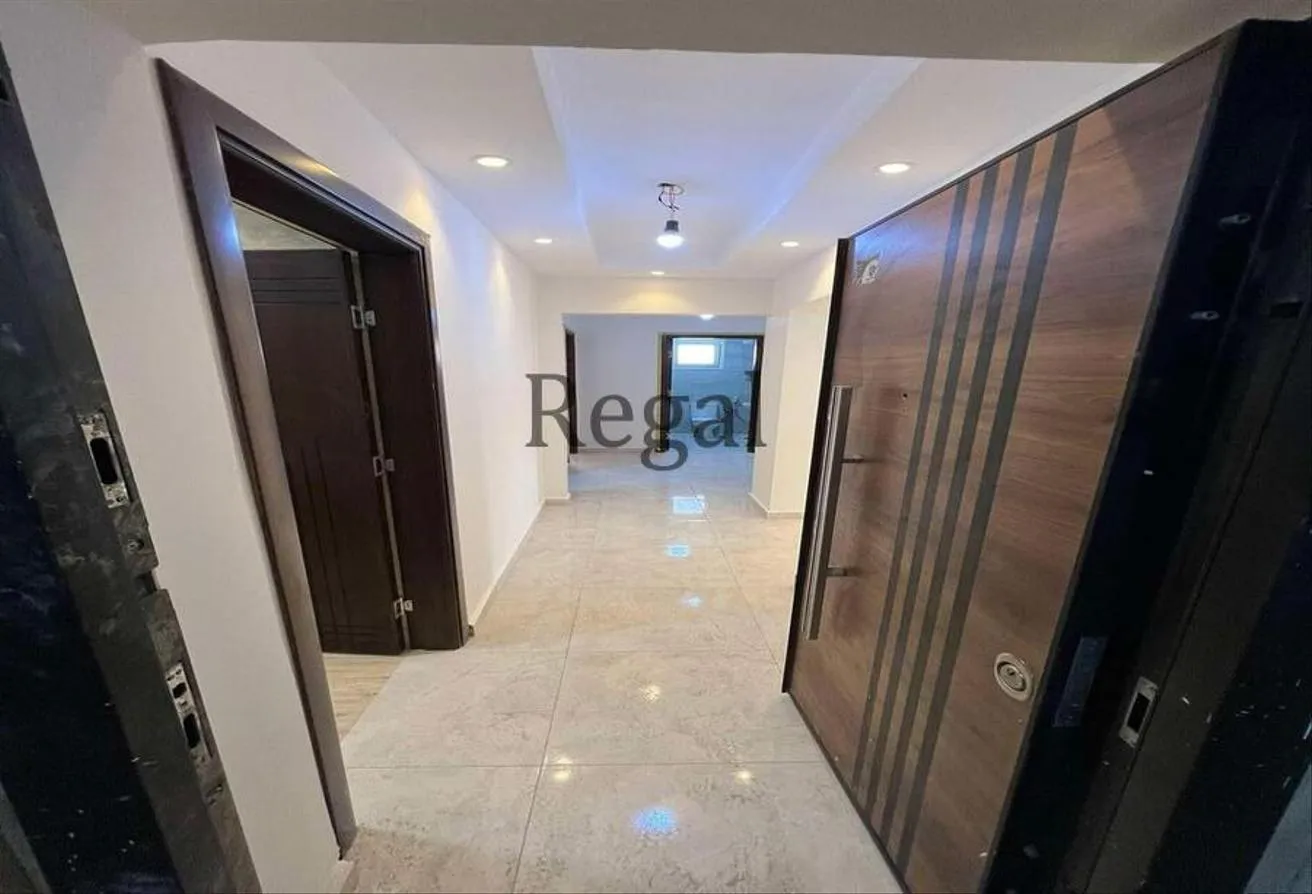 Sale in Al Khamayel city: Office for sale in Al-Khamayel, in front of Sheikh