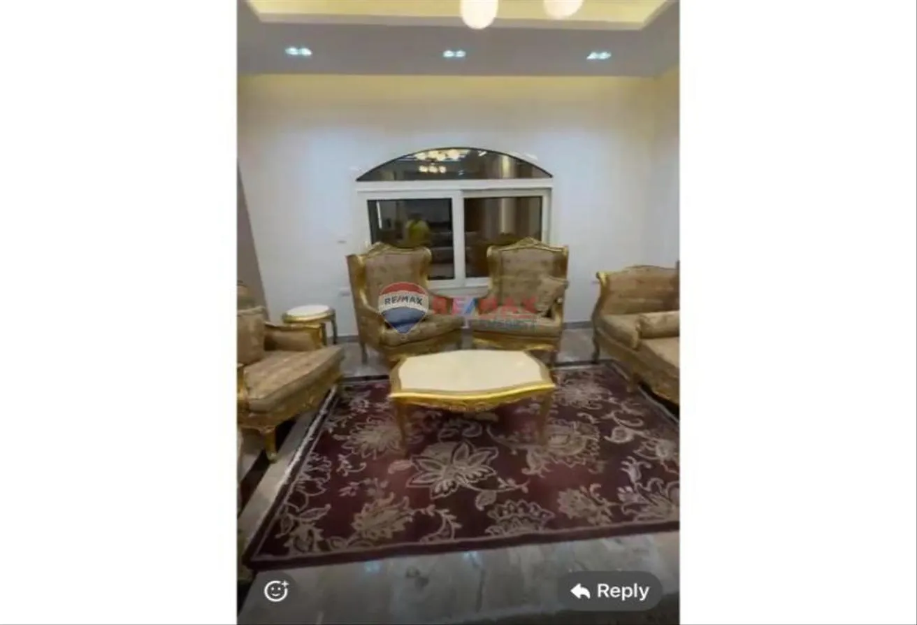 Rent in 8th District: دوبلكس الايجار بالمطبخ وتكيفات ونجف بحرى موقع مميز