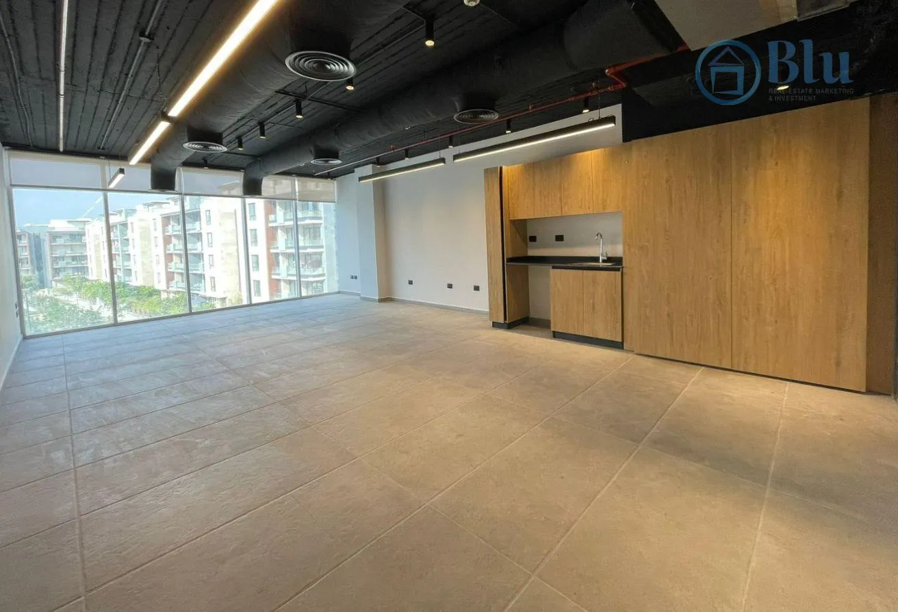 Rent in Azad: Fully Finished Office 68M in Azad Business lounge