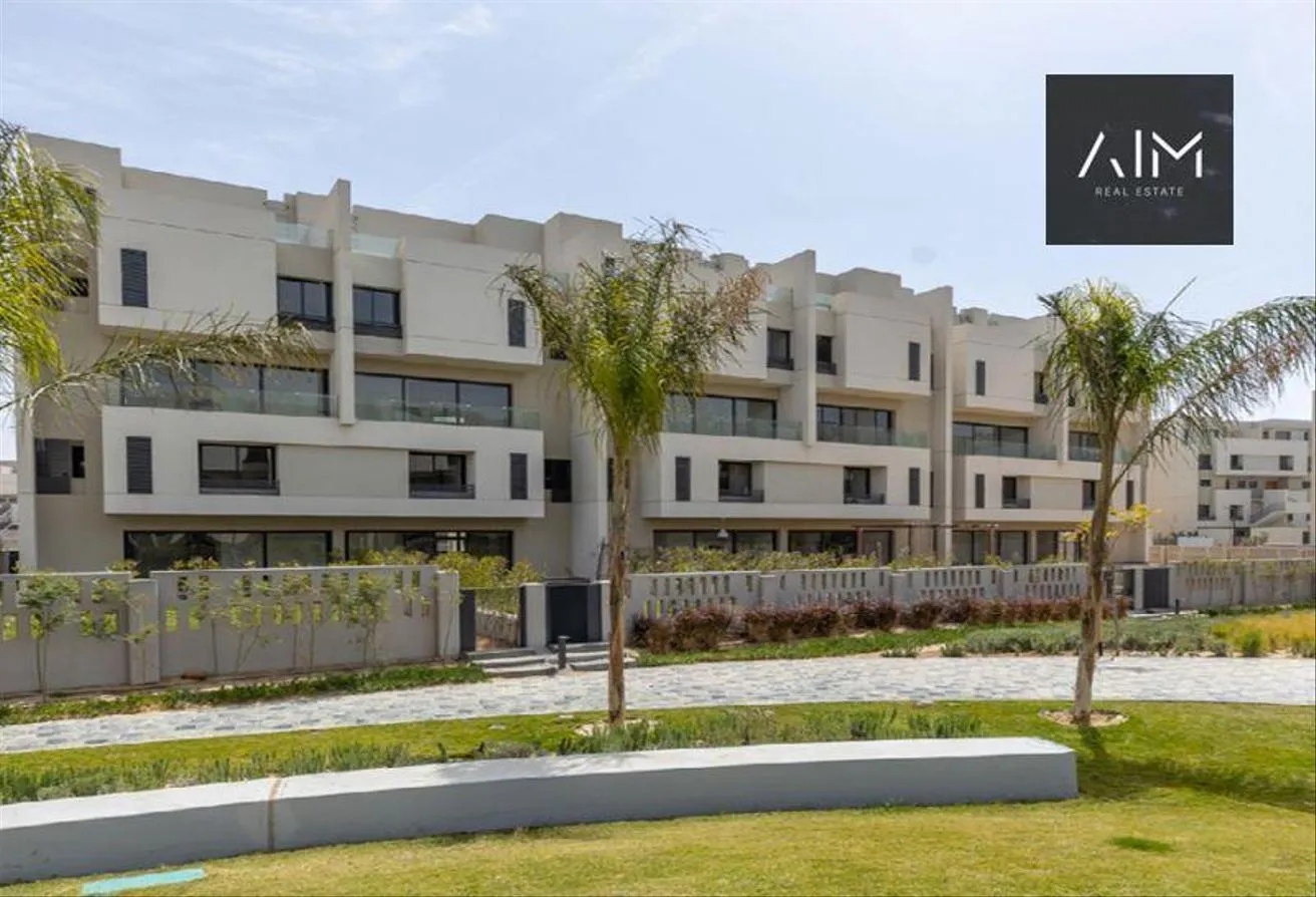Sale in Al Burouj Compound: town house with special design open view