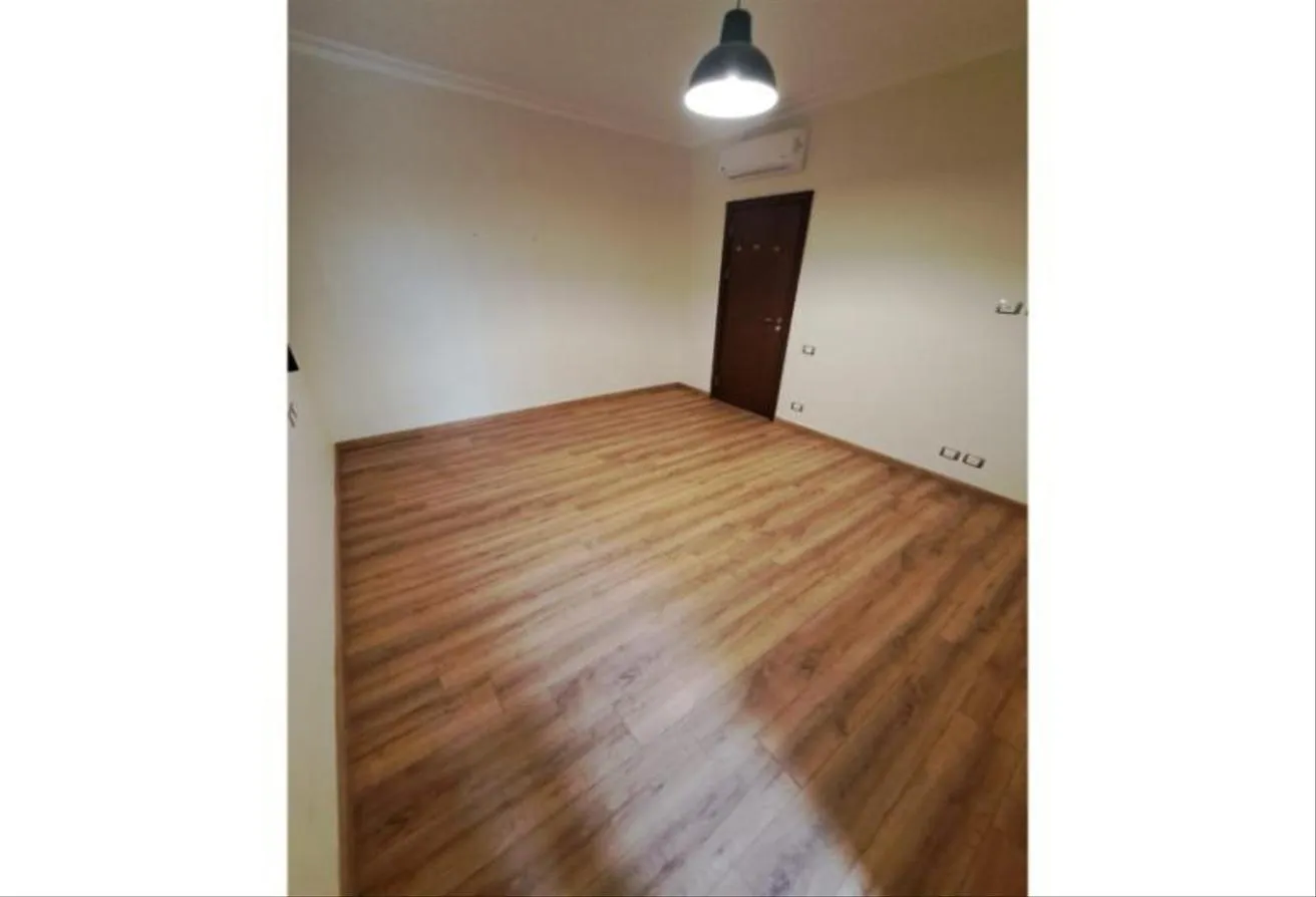 Rent in Regents Park: Semi furnished studio + garden rent Regents Park