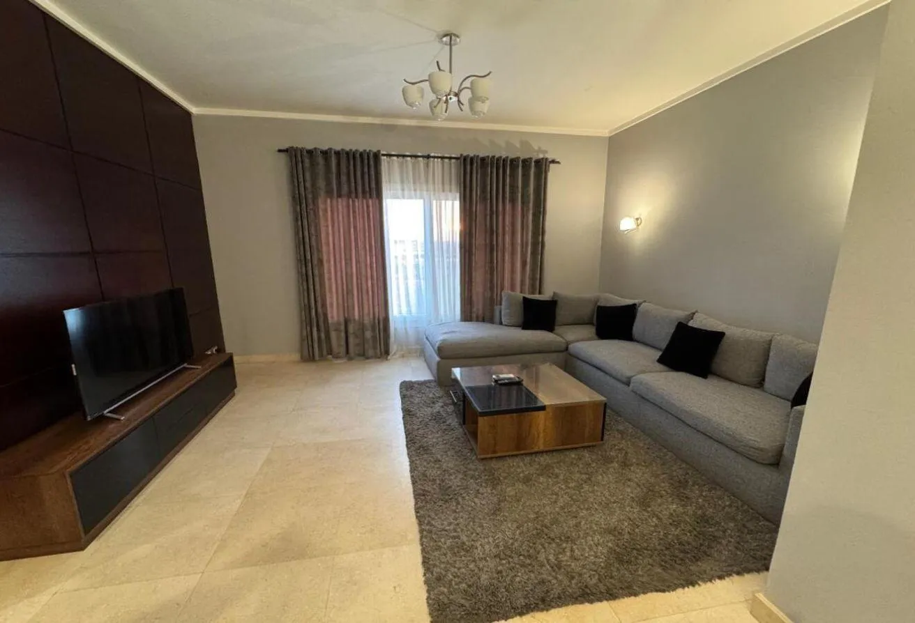 Rent in The Village: Prime Location - Studio Hotel 88m - The Village