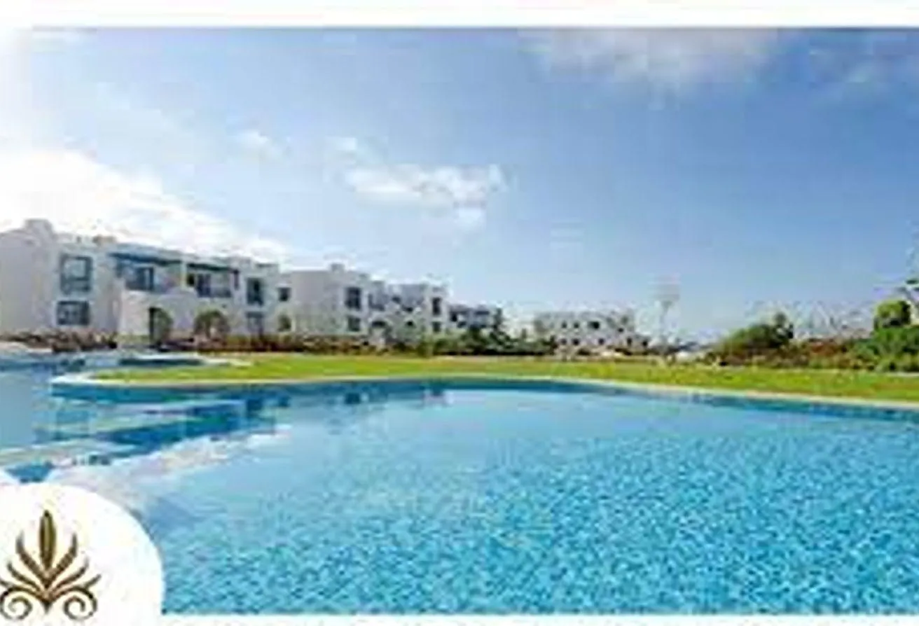 Sale in Skala Mountain View Ras El Hikma: ريسيل | أقل سعر شاليه 108م² في سكالا هايتس - 2BR