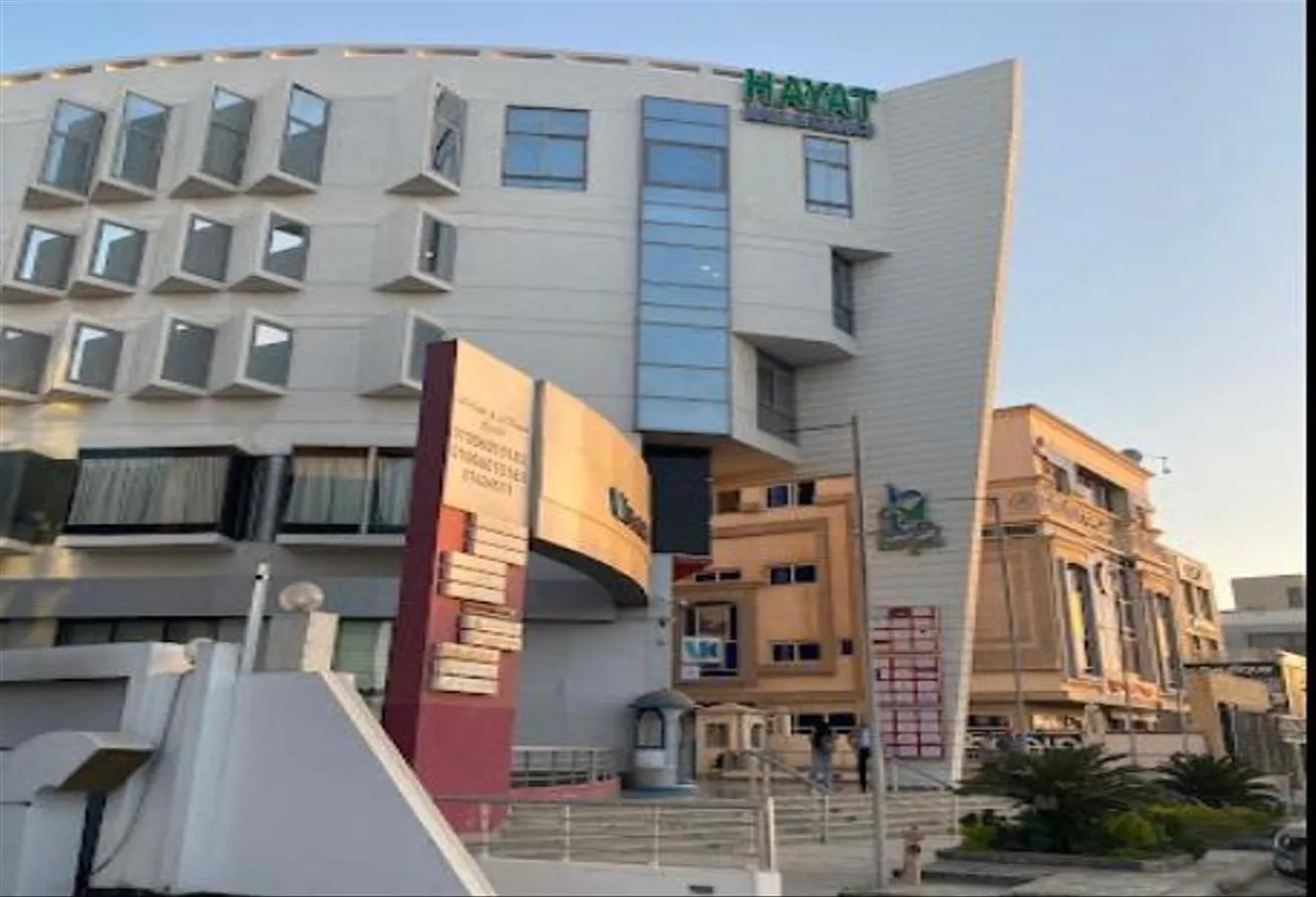 Rent in Greens: For Rent Luxurious Medical Clinic with Super Lux