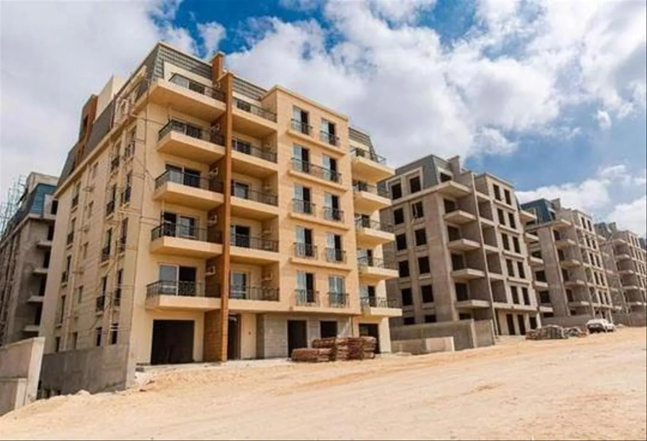 Sale in Neopolis   Wadi Degla: penthouse 5th floor +roof 4 bedrooms semi finished
