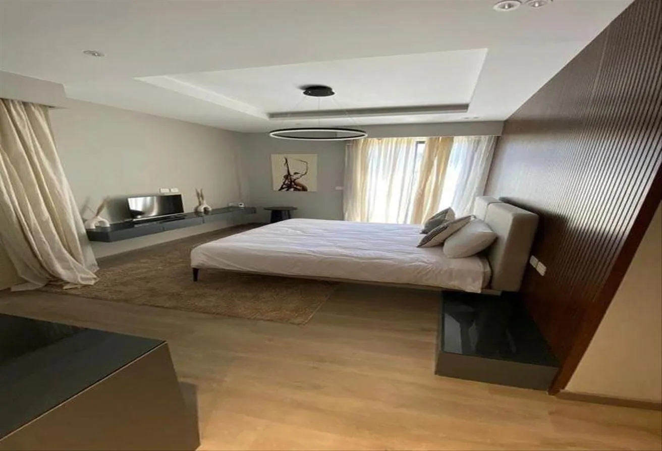 Sale in Six West: Apartment ready to move fullyfinished with AC