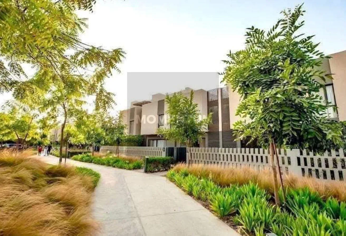 Sale in Al Burouj Compound: Apartment 200 sqm in Al Burouj Ready to move