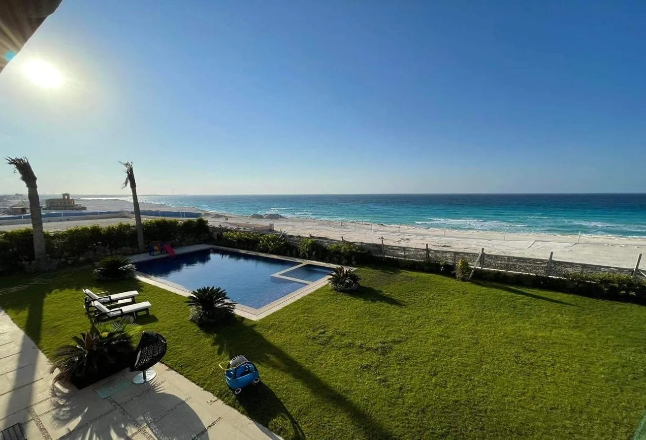Sale in Marassi: Villa for sale first row sea in Valencia Marassi