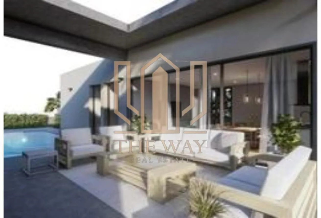Sale in V Levels: townhouse prime view less than company 5 million