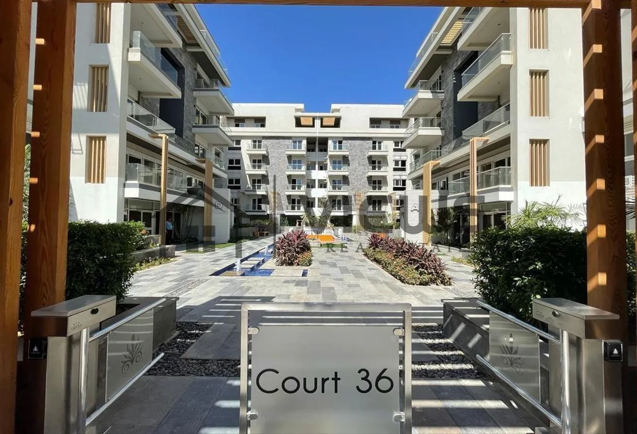 Sale in Mountain View iCity: ready to move Loft house open view on club park