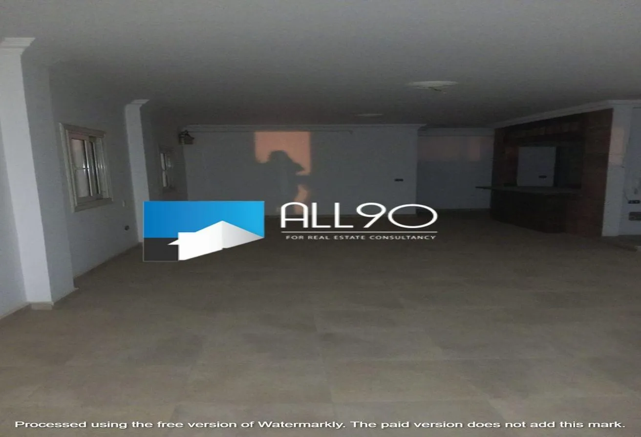 Rent in El Banafseg 5: للايجار بالتجمع الاول (بنفسج ٥ فيلات) مفروش