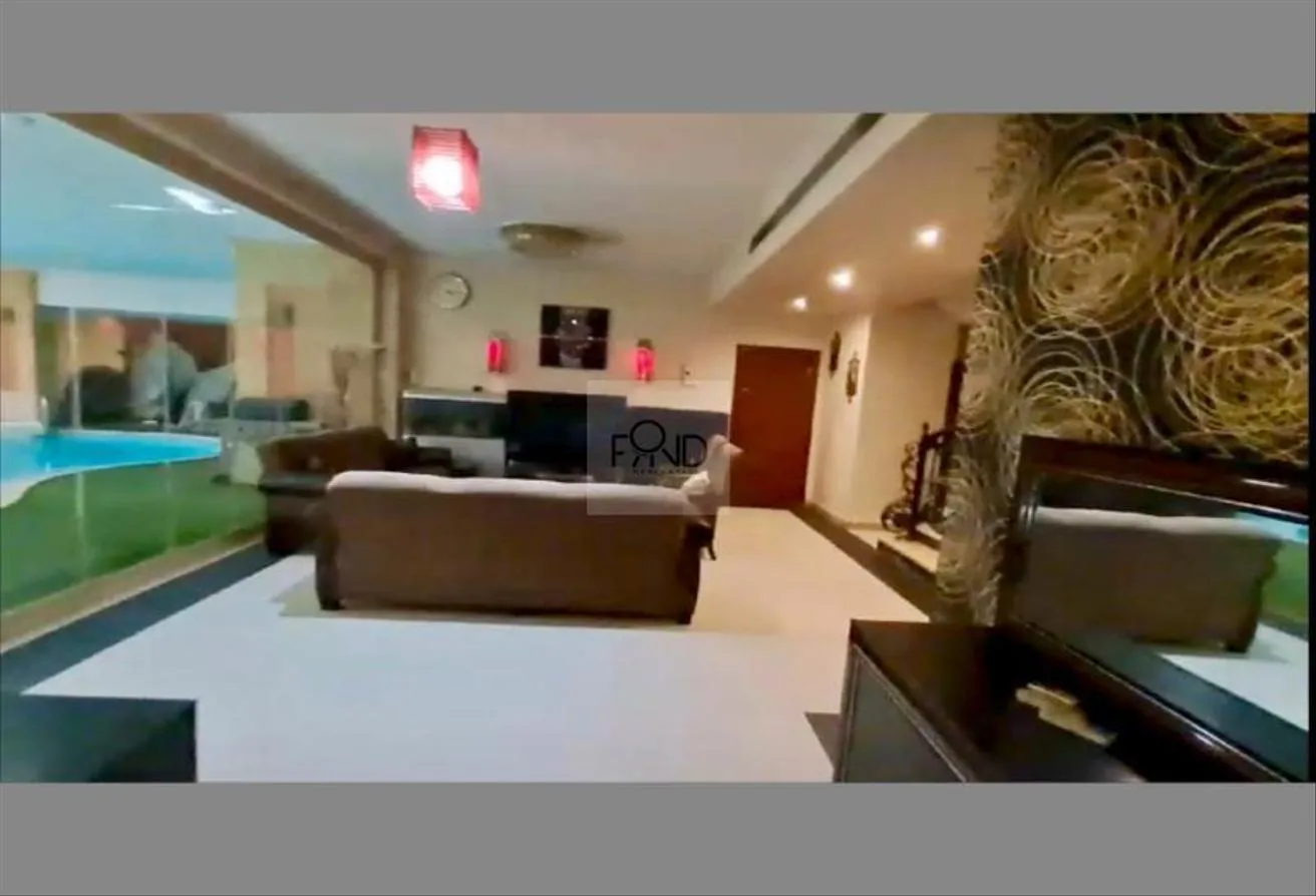 Gallery Image 13