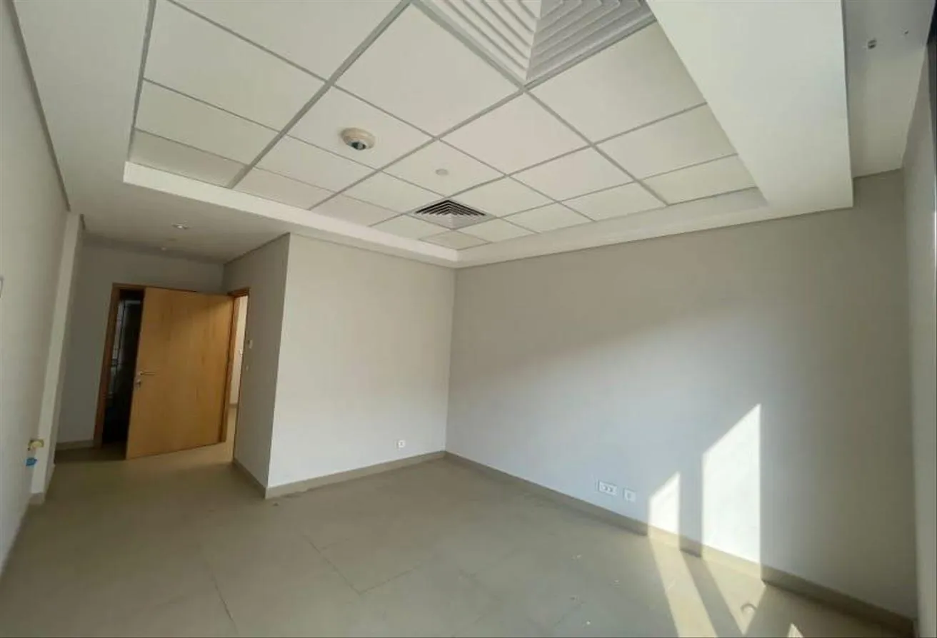 Sale in Westown: Clinic For Sale West Medical Center ( WMC)