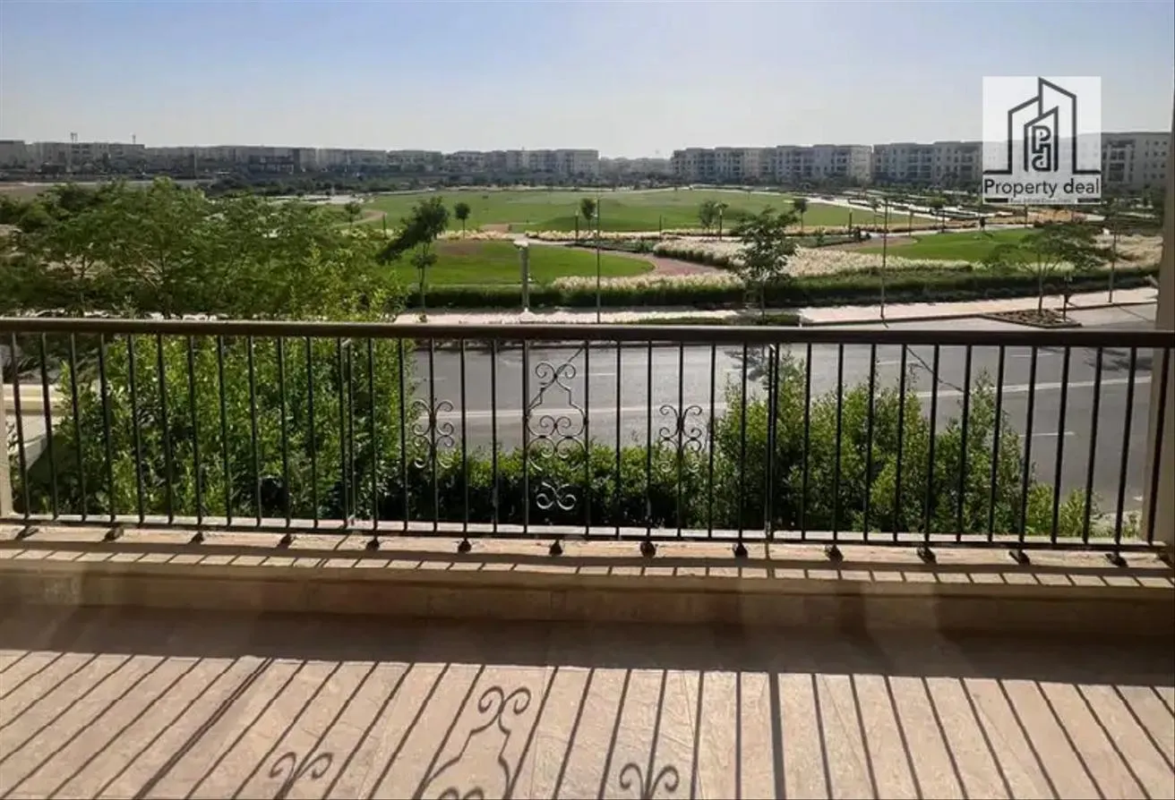 Sale in Mivida: ONE OF A KIND VILLA IN MIVIDA VIEWS DIRECT ON LAKE