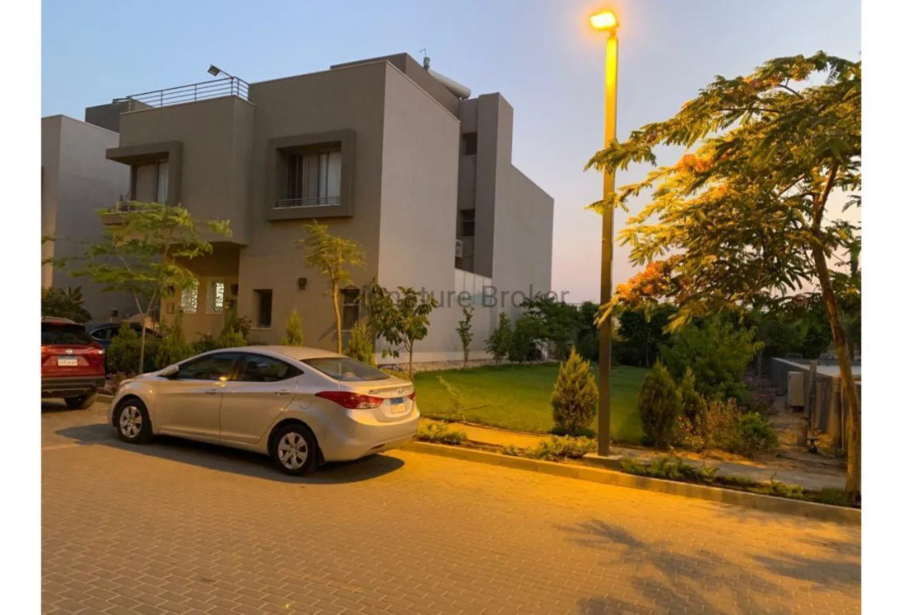 Rent in Village Gardens Katameya: Compound Vgk Palm Hills Villa For Rent