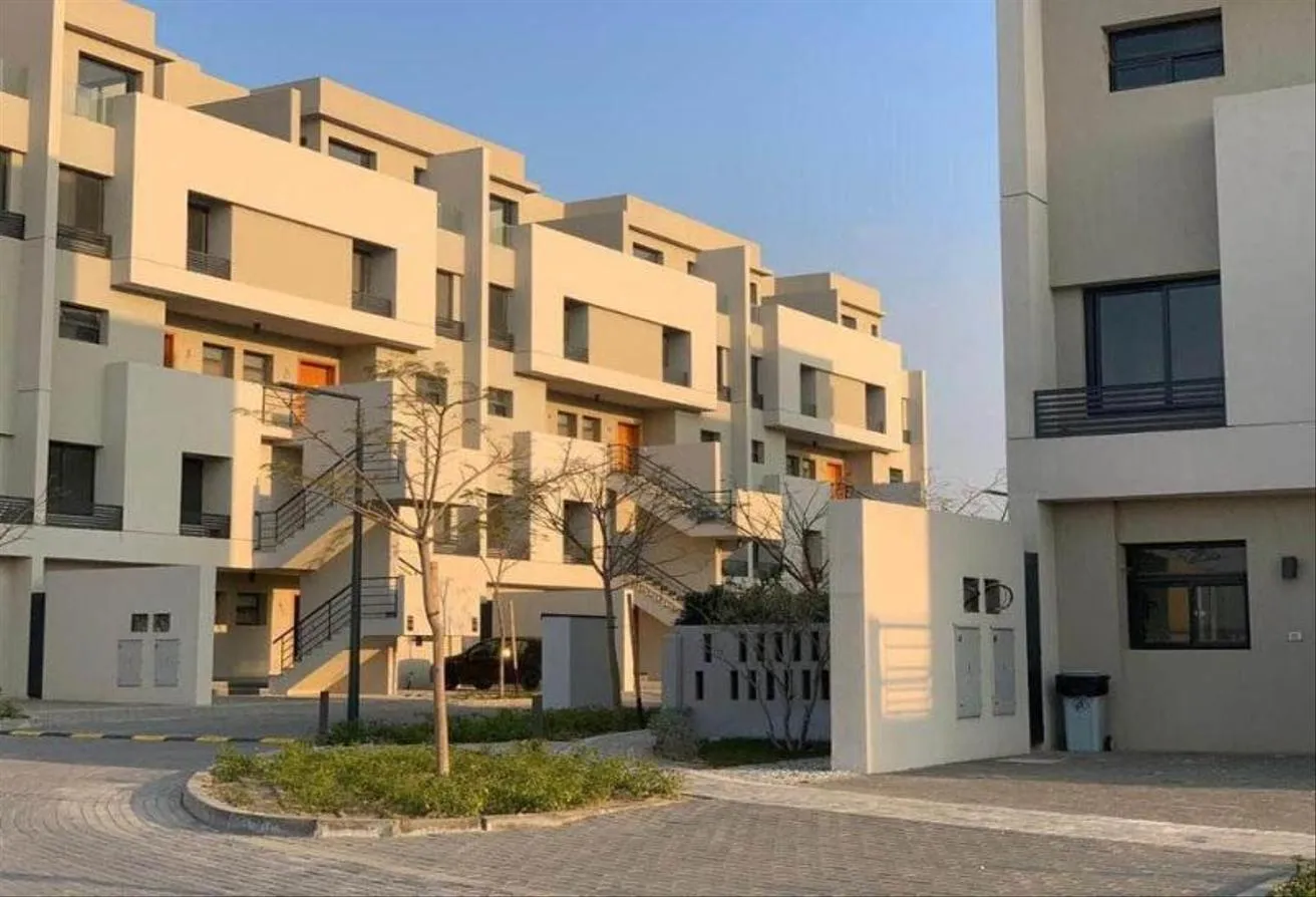 Sale in Al Burouj Compound: Apartment 3 rooms for sale, ground floor In Al Bur