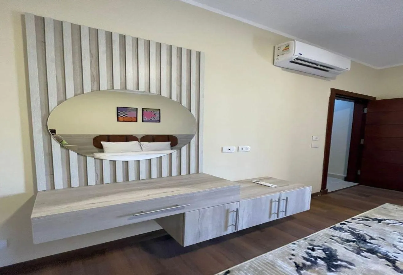 Gallery Image 16