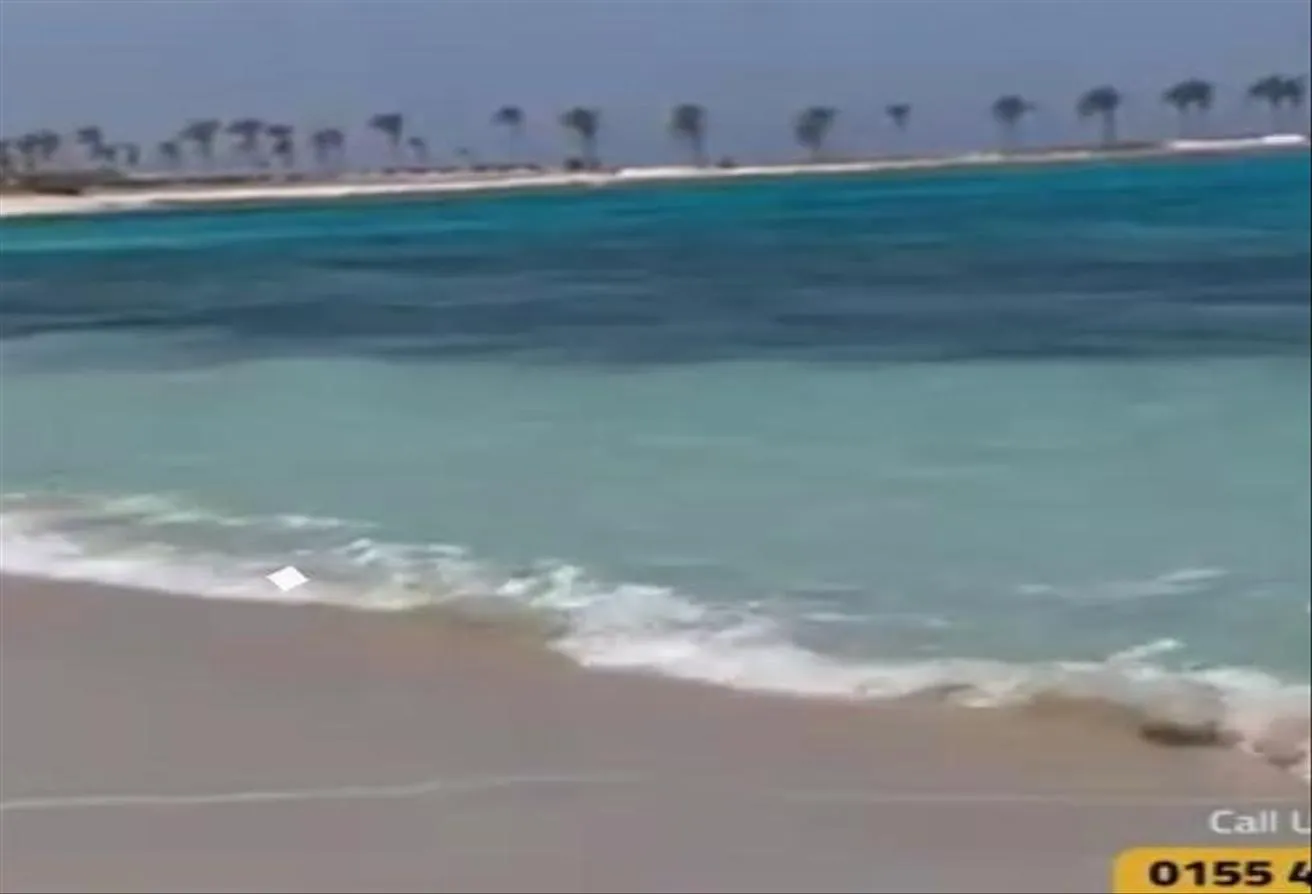 Sale in Al Motamayez District: للبيع بمقدم800الف شالية جنب سوديك ارضي بحديقة وتقس