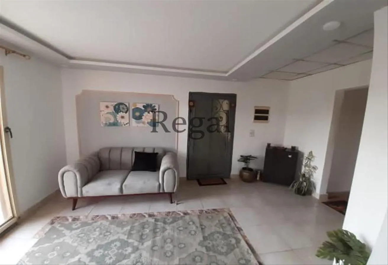 Sale in West Somid Road: شقه 220م للبيع منطقة الفلل والقصور غرب سوميد
