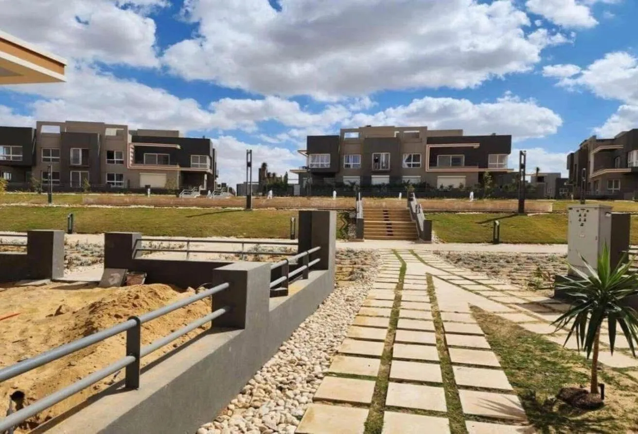 Sale in Kayan: {Ready To Move Apartment With Roof Fully Finished}