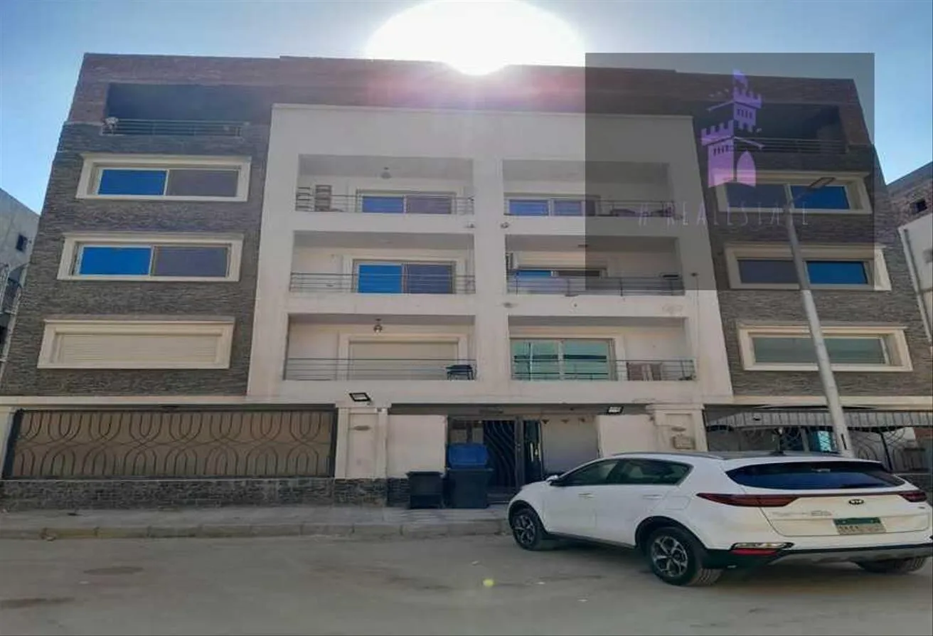 Sale in Kanaria: للبيع بالتقسيط شقة فى كمبوند الكناريا الشيخ زايد