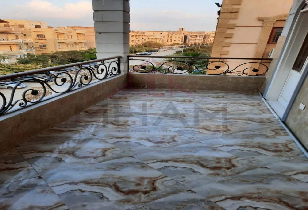 Sale in Area D: Apartment for sale in South Academy, Super Lux RTM