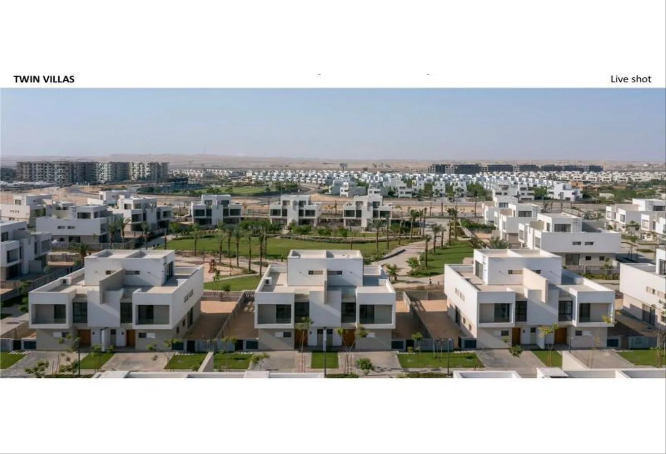 Sale in Al Burouj Compound: Own townhouse 200m ( 0% DP ) in Al Burouj ,inst 8Y